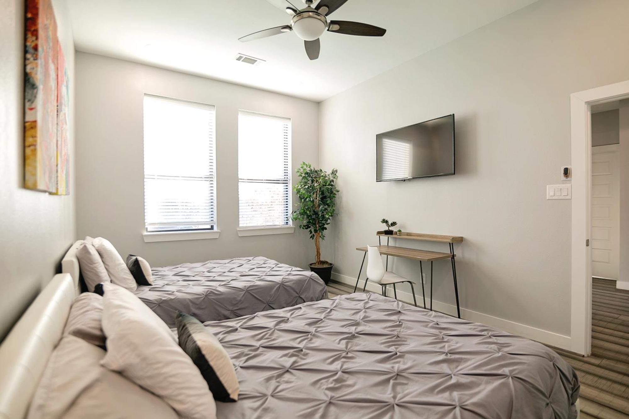 Montrose Guesthouse Suites By Dunyha 休斯敦 外观 照片