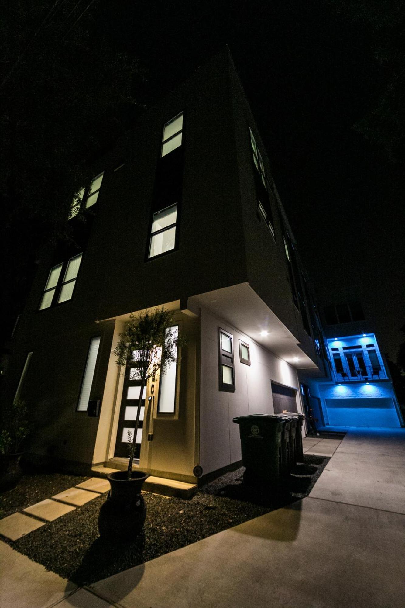 Montrose Guesthouse Suites By Dunyha 休斯敦 外观 照片