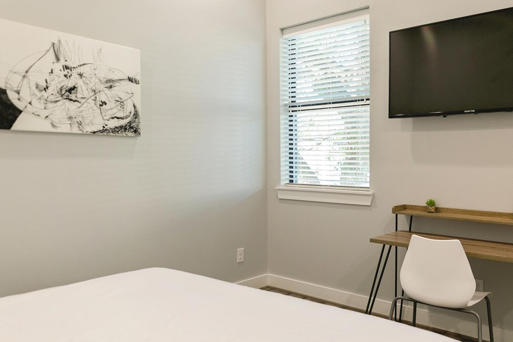 Montrose Guesthouse Suites By Dunyha 休斯敦 外观 照片